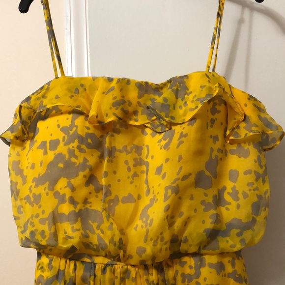 Beautiful Yellow Cocktail Sleeveless Dress - Picture 2 of 7